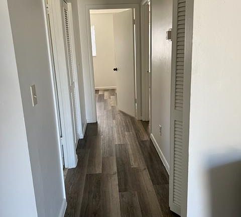 hall to bedrooms