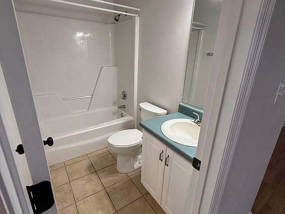4th image of 4462 Misty Cove Ct
