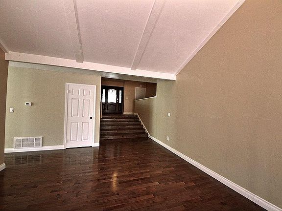 5th image of 6414 Edmonton Ave