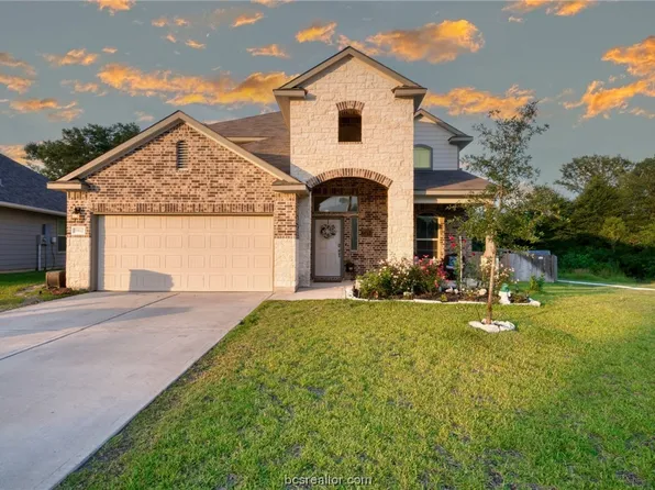 1912 Cartwright St, Bryan, TX 77807