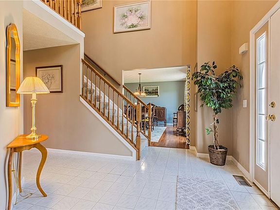 2nd image of 3179 Valley Dr