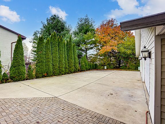 4th image of 1891 N Lakeman Dr #1891
