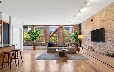 323 Greenwich Street, #3