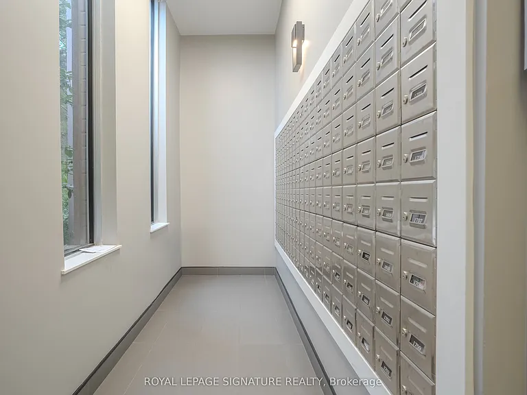 975 Warwick Ct #1608 — Photo 35