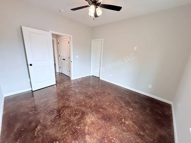 Lamar Landing — Photo 17