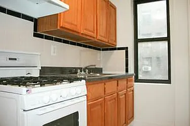 Rented by Horowitz Real Estate