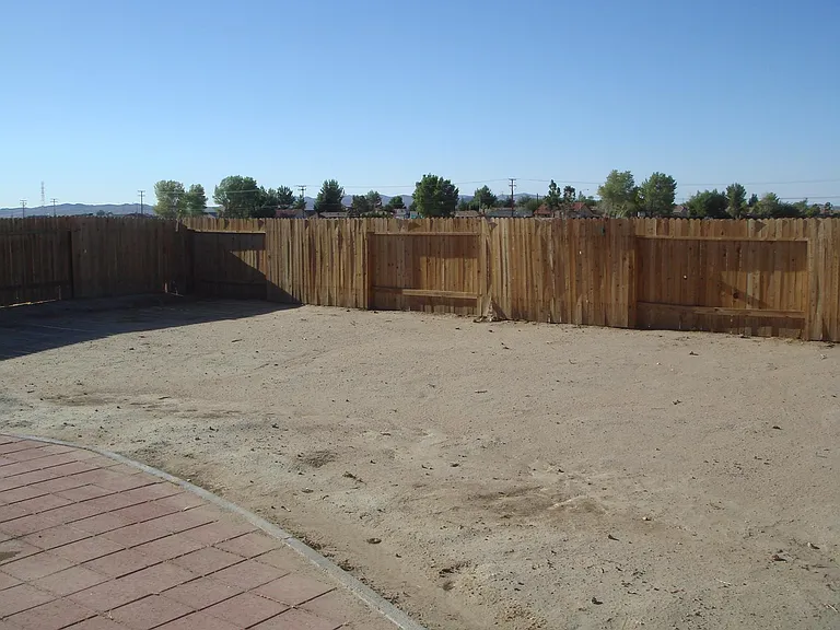 Inyo Ct — Photo 23