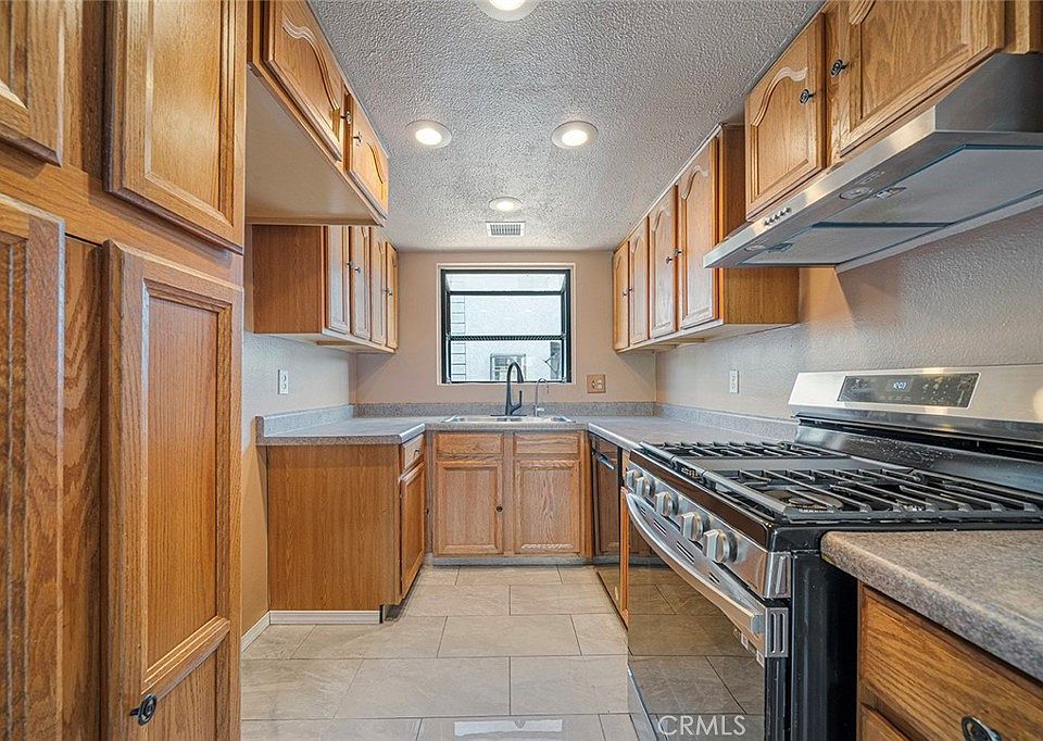 1st image of 340 E Washington Blvd APT 2