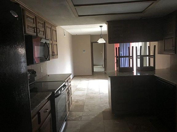 4th image of 2104 NW Rowena Ter
