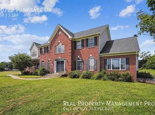 10722 Parkgate Dr, Nokesville, VA 20181