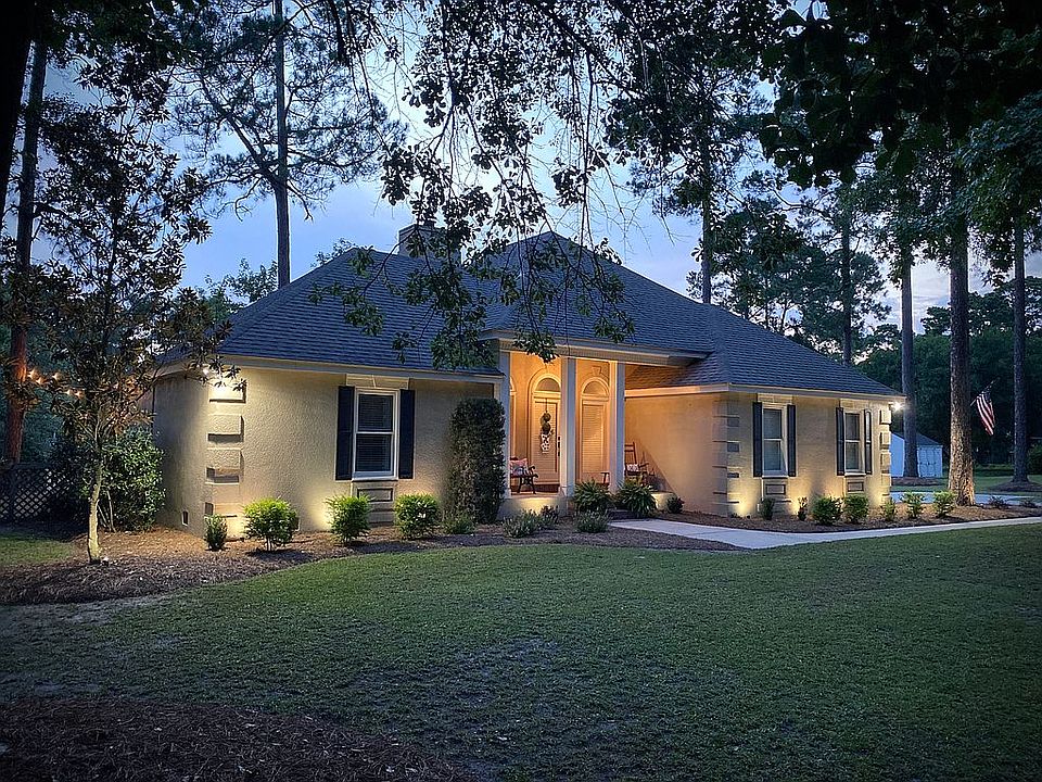 1st image of 1411 Woodland Way