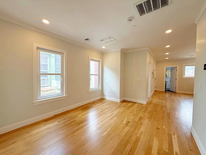 35 Gore St — Photo 8