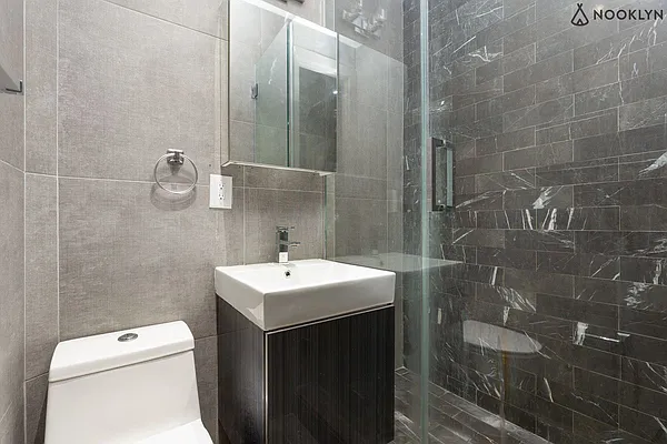 Rented by Nooklyn NYC LLC | media 7