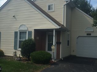 27 Farnworth Close, Freehold, NJ