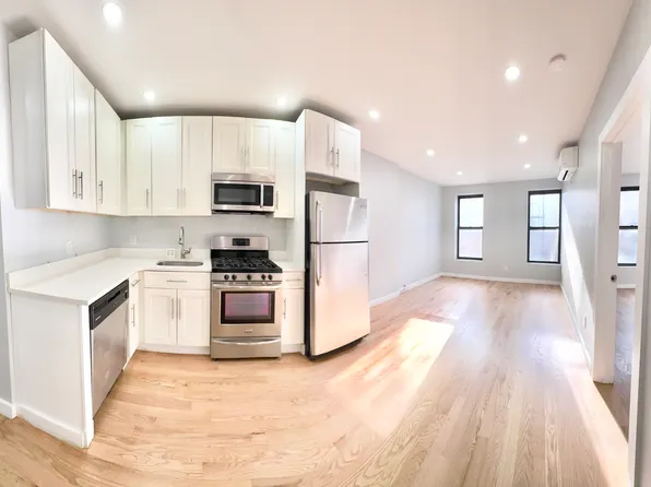 193 Sackett Street image 2 of 14