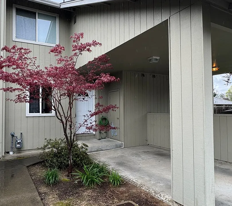 310 NE Terry Ln #3C