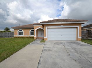 13191 SW 200th Ter, Miami, FL 33177