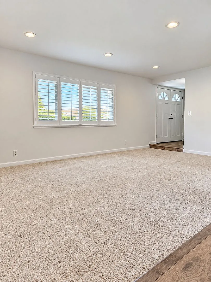 Stunning 4-Bedroom Carmichael Home with Pool, Spa & Corner-Lot Setting — Photo 3