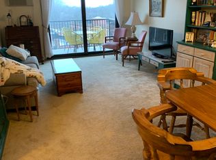 58 Pleasant St APT 4, Brookline, MA 02446