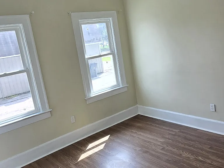4024 Willys Pkwy — Photo 4