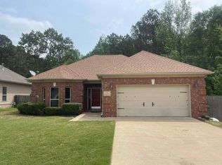 34 Springtree Cir, Little Rock, AR 72209