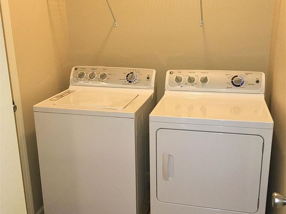 4th image of 810 Settlers Way