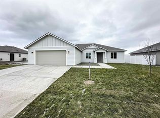 911 N Euclid St, Grandview, WA 98930