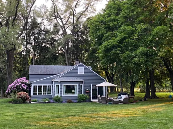 107 Hopewell Wertsville Rd, Hopewell, NJ 08525
