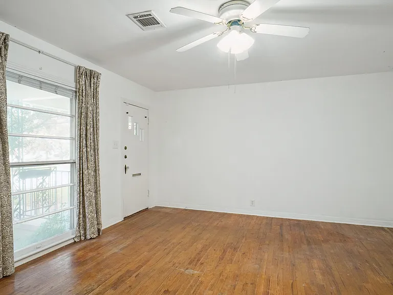 1826 N Bell Ave #1826 — Photo 4