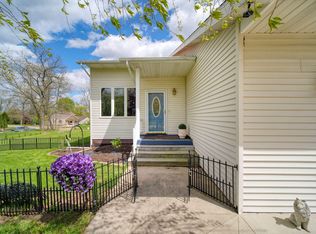 7155 Bayview Rd, Jackson, MI 49201