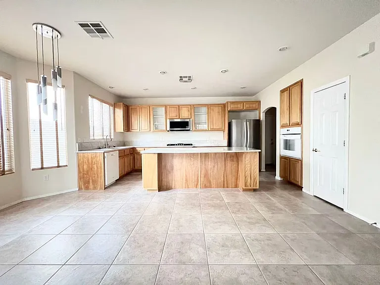 240 Whitly Bay Ave — Photo 10