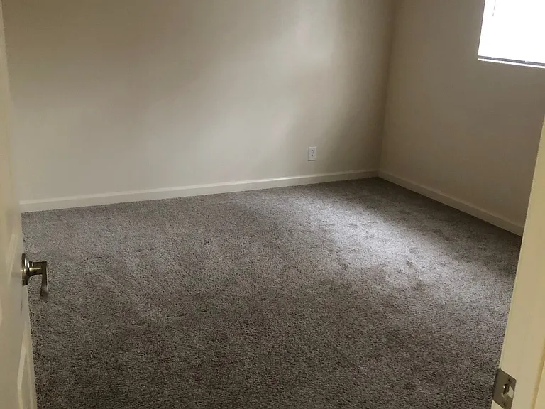 Bridgeford Apartments — Photo 9