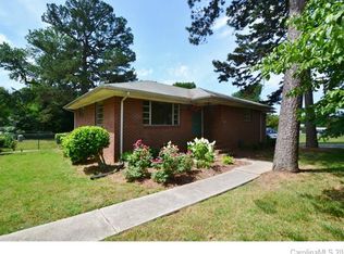 2226 Shamrock Dr, Charlotte, NC 28205