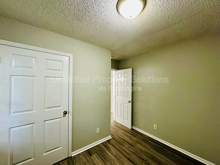 1404 Church St — Photo 12