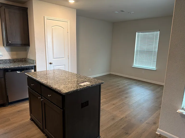 4247 Possumhaw Dr — Photo 8