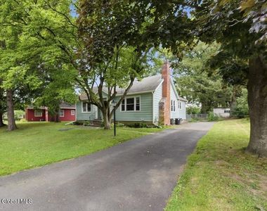 1207 Sumner Avenue, Schenectady, NY, 12309