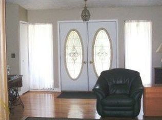 10405 Cedar Island Rd, White Lake, MI
