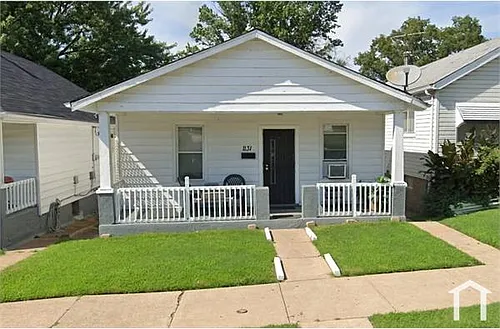 1131 Canaan Ave Photo 1