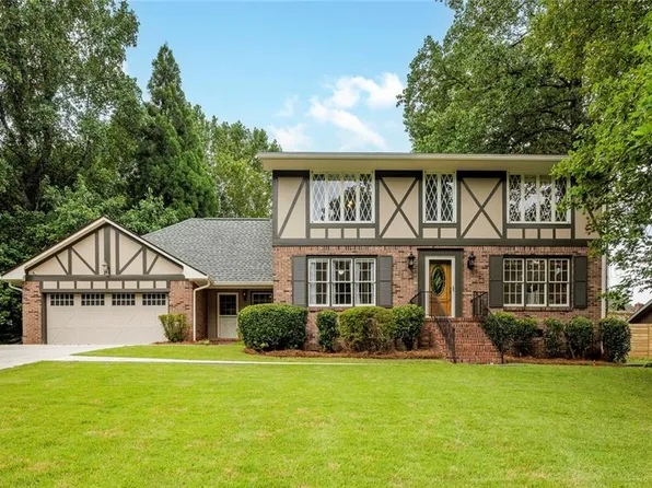 2211 Brendon Dr, Atlanta, GA 30338
