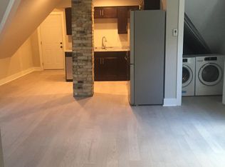 1688 N Franklin Pl, Milwaukee, WI 53202