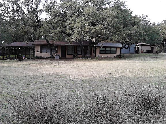5th image of 400 Lakewood Dr