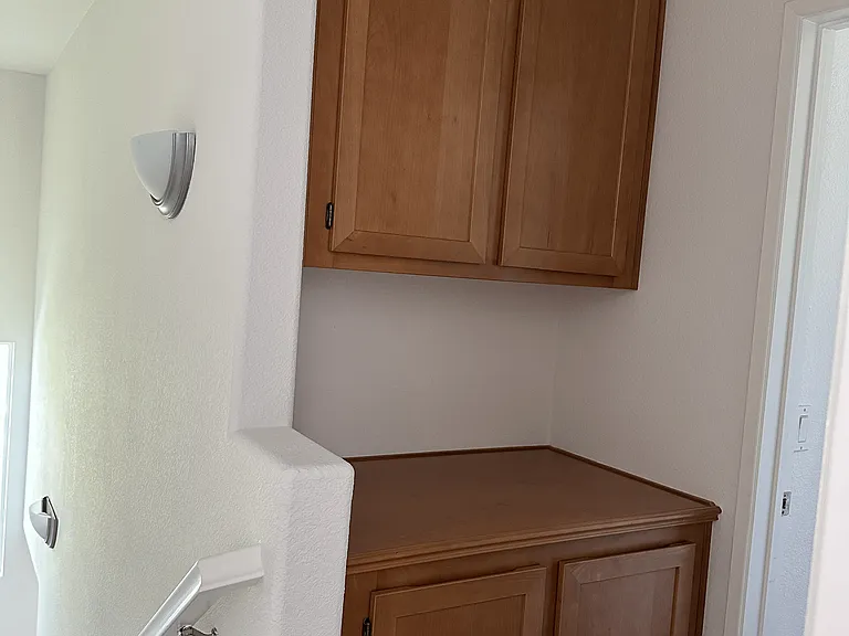 Linen closet between both bedrooms