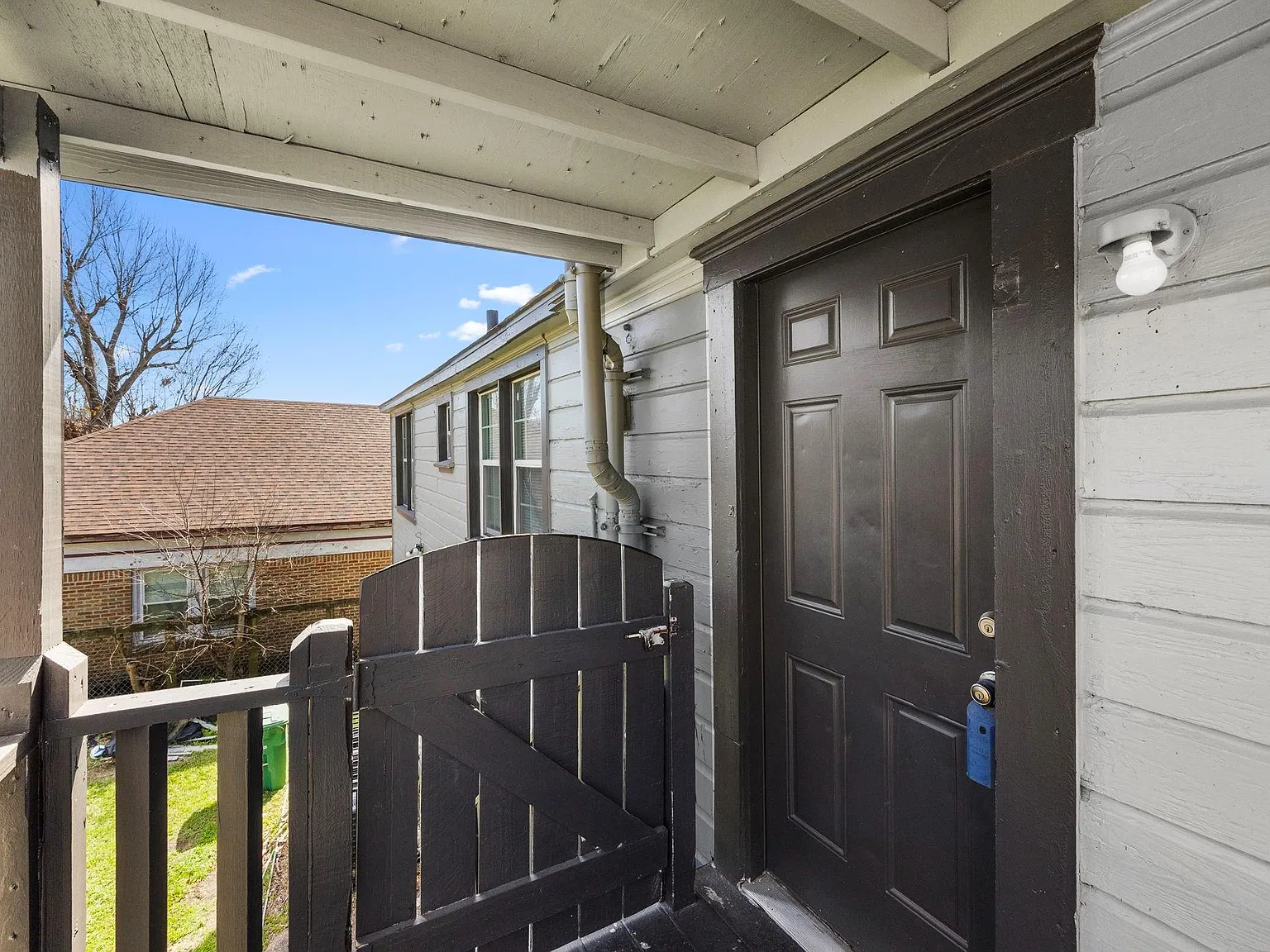 2 bed, 1.0 bath, 954 sqft, $1,300 — Photo 4