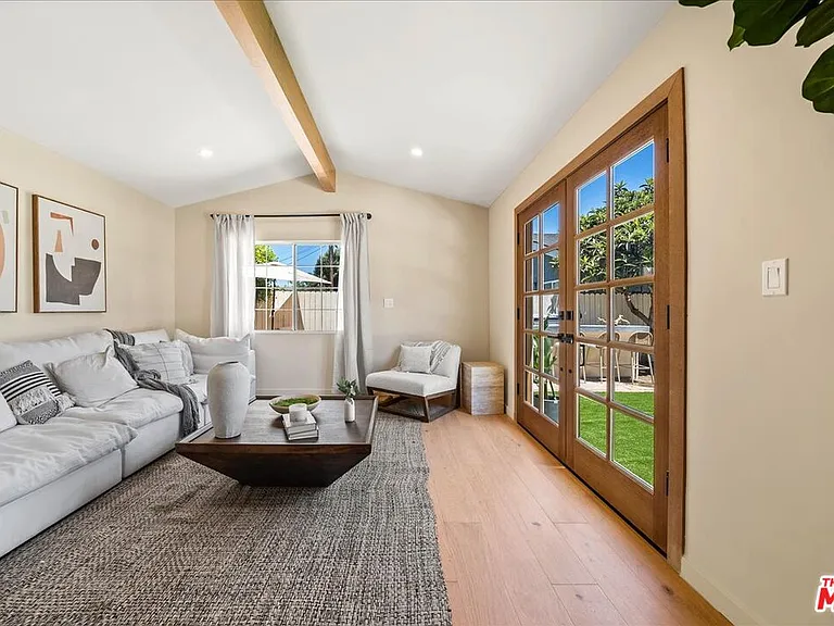 14537 Hesby St — Photo 31