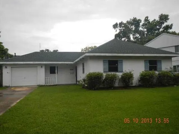 916 Wiegand Dr, Westwego, LA 70094