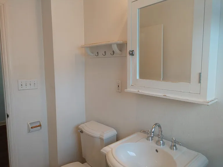 2401 E St #F — Photo 6