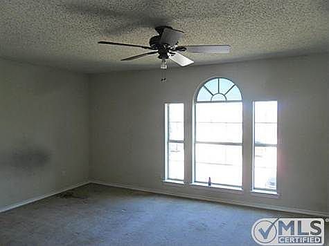 4th image of 8229 Three Bars Dr