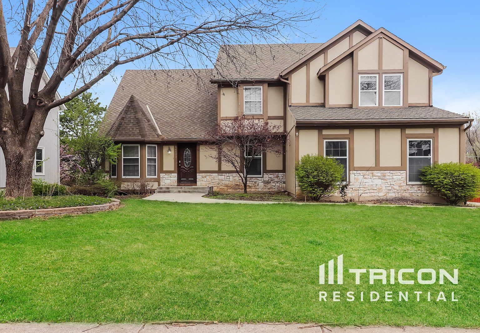hillside Coastal Haze | Brentwood Hills | Hardwood Flooring