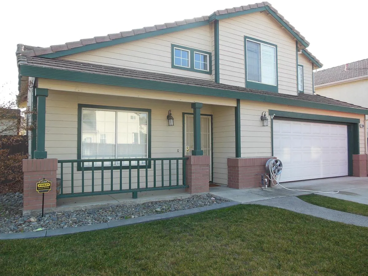 1430 Bluegrass Ln photo 1
