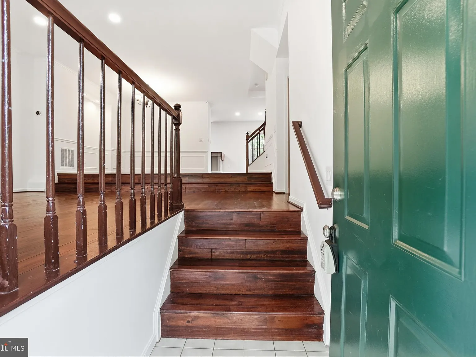 3 bed, 3.5 bath, 2028 sqft, $3,450 — Photo 4